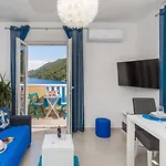 More * Sobra