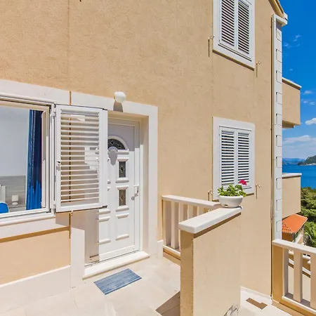 Apartament More